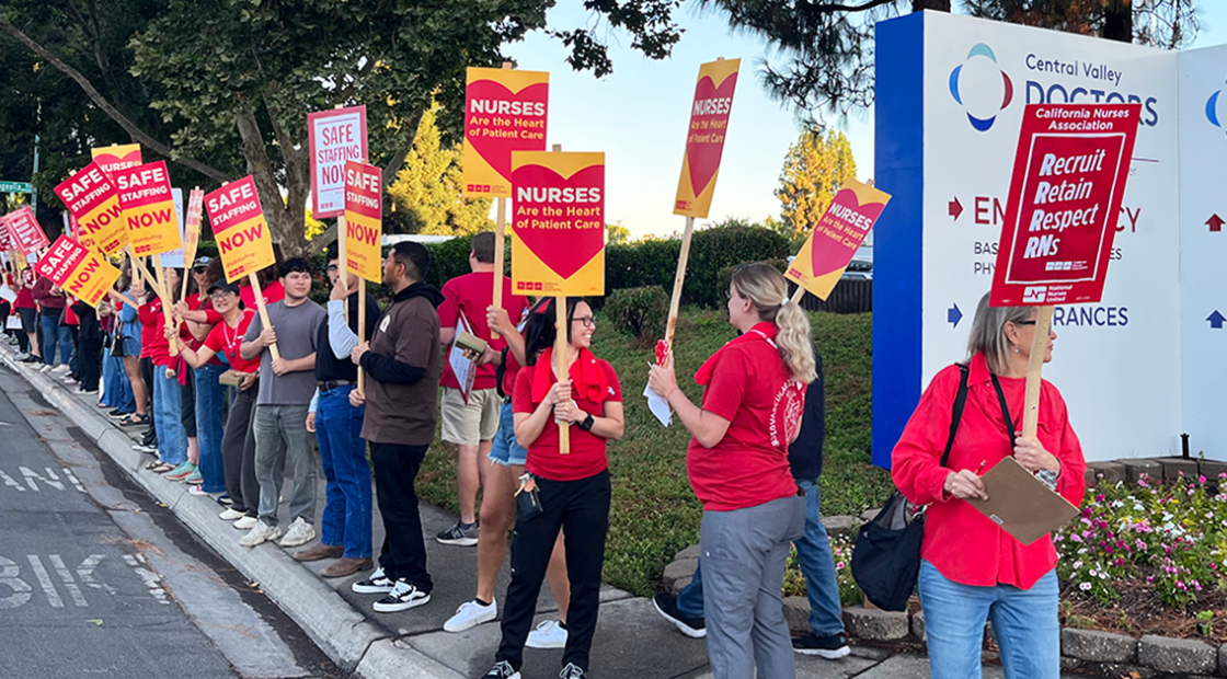 Nurses on picket line outside of Doctors Medical Center