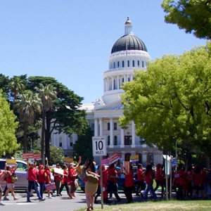 Nurses marching to state capitol